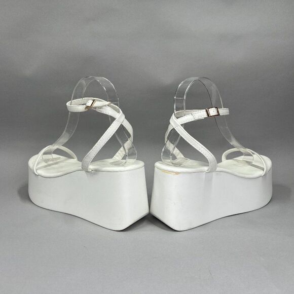 Bamboo Women's Size 7.5 Cactus 02 Platform Sandals - Picture 6 of 11